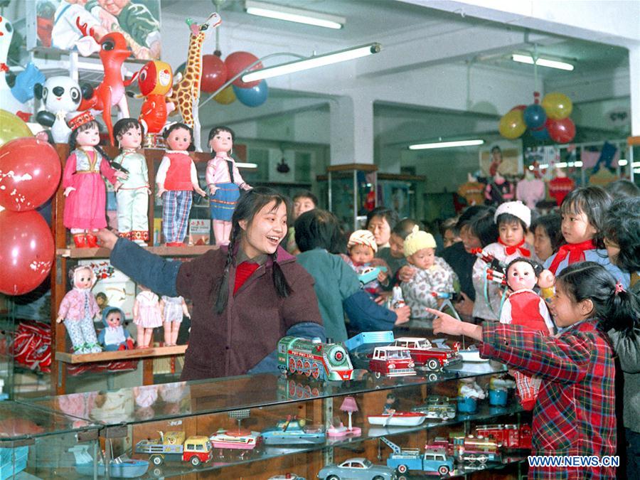 (MOMENTS FOREVER) CHINA-INT'L CHILDREN'S DAY-ENTERTAINMENT-EVOLUTION (CN)