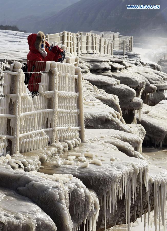 CHINA-SHANXI-HUKOU WATERFALL-WINTER SCENERY (CN)