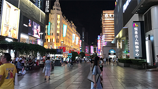 購物中心供大于求 誰能活得更好？