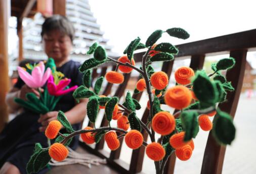 撐起防貧傘，擋住風和雨