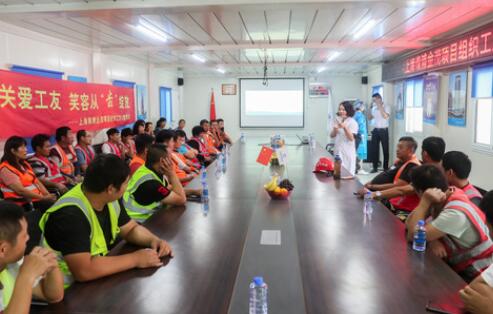 &ldquo;小病挺，大病拖&rdquo; 農(nóng)民工的健康保障如何破題？