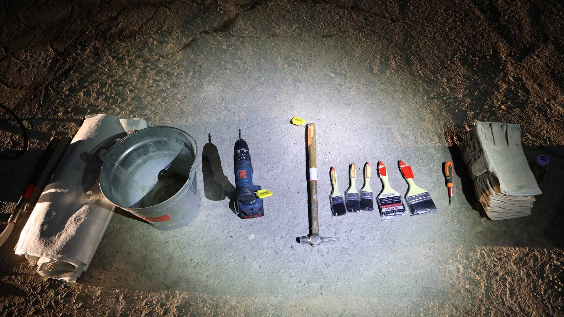 【顯影中國(guó)】夜訪(fǎng)春運(yùn)&ldquo;守隧人&rdquo;