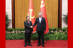 李希同老撾人革黨中央政治局委員、中央紀(jì)委書記、國家監(jiān)察總署署長坎潘舉行會談