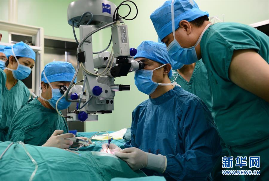 (十九大·讀報(bào)告 話(huà)民生)(7)實(shí)施健康中國(guó)戰(zhàn)略