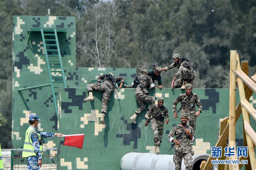 （軍事&middot;圖文互動(dòng)）（5）海上登陸賽障礙賽打響　中國隊(duì)包攬前3名