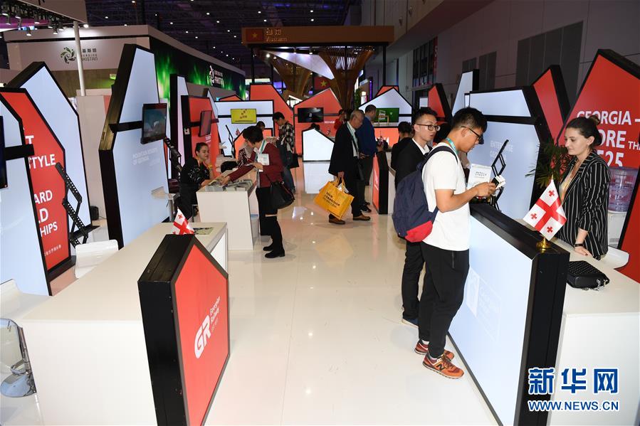 (新華全媒頭條·聚焦進(jìn)口博覽會·圖文互動(dòng))(8)匯聚世界經(jīng)濟(jì)前行的浩蕩潮流——從首屆中國國際進(jìn)口博覽會看全球合作發(fā)展新趨勢