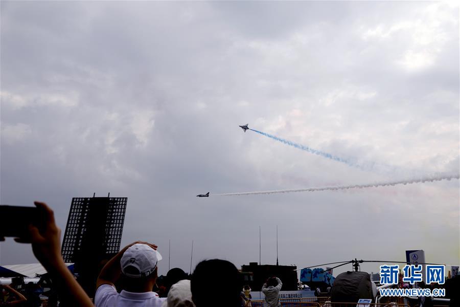 (圖文互動(dòng))(7)軍事專家詳解中國航展空軍裝備四大看點(diǎn)