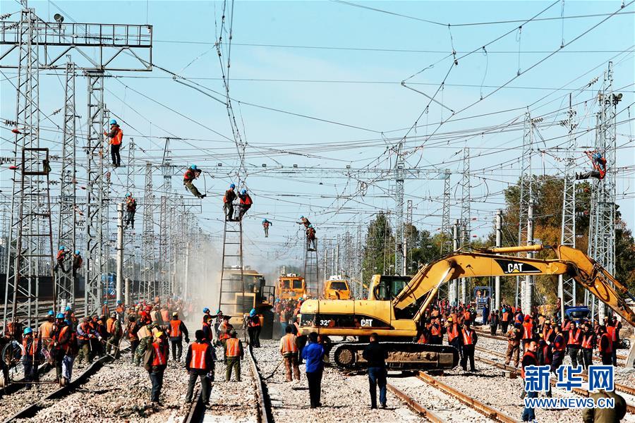 (新華全媒頭條·圖文互動)(3)“重載大秦”三十年