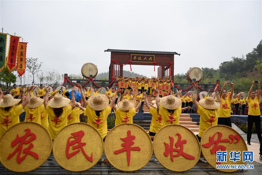 (圖文互動)(9)建設(shè)好生態(tài)宜居的美麗鄉(xiāng)村——從“千萬工程”看習(xí)近平生態(tài)文明思想的生動實(shí)踐和世界回響
