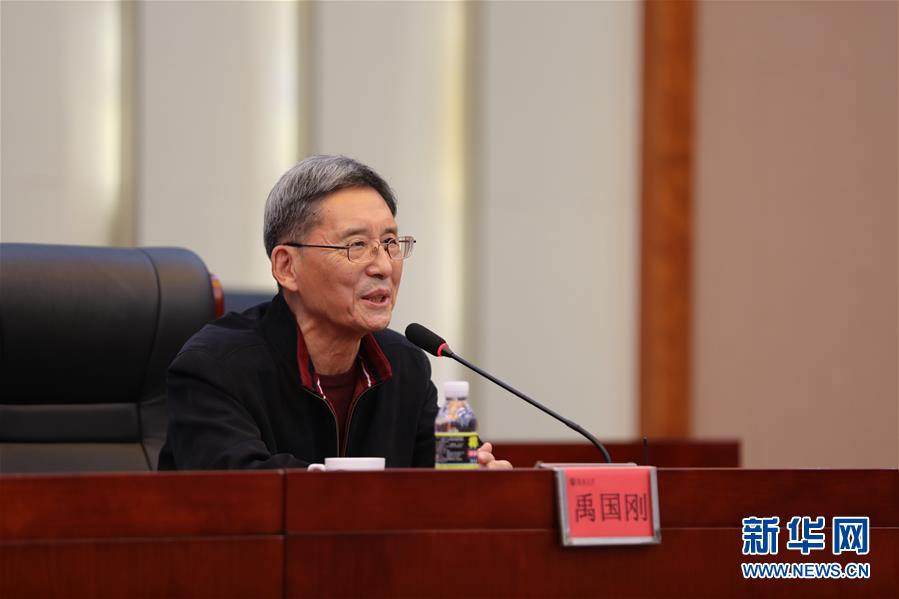 (改革先鋒進校園·圖文互動)“改革先鋒”禹國剛勉勵廣大青年堅定理想信念發(fā)揚改革精神