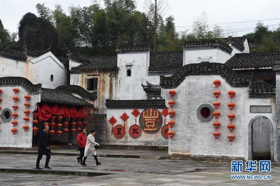 （在習(xí)近平新時(shí)代中國特色社會(huì)主義思想指引下&middot;將改革開放進(jìn)行到底&middot;強(qiáng)國之基）（新華全媒頭條&middot;圖文互動(dòng)）（5）奮斗不停步 改革再出發(fā)&mdash;&mdash;&ldquo;四個(gè)自信&rdquo;筑牢強(qiáng)國之基