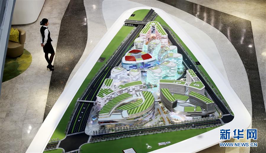 (新華全媒頭條·壯麗70年 奮斗新時(shí)代——推動(dòng)高質(zhì)量發(fā)展調(diào)研行·圖文互動(dòng))(10)百尺竿頭再登攀——高質(zhì)量發(fā)展的“上海答卷”