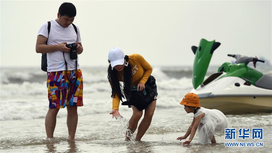 （壯麗70年 奮斗新時(shí)代&mdash;&mdash;推動(dòng)高質(zhì)量發(fā)展調(diào)研行&middot;圖文互動(dòng)）（7）近海能看鯨魚(yú)白海豚，廣西這片濱海旅游勝地啥來(lái)頭？
