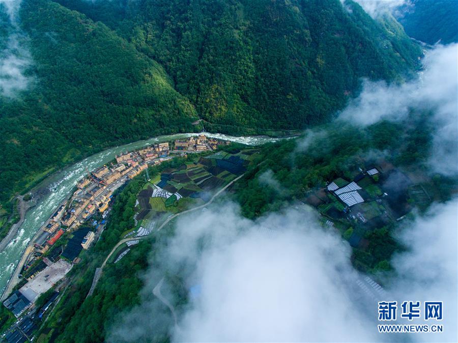 （壯麗70年&middot;奮斗新時代&middot;圖文互動）（1）獨龍江畔，這個民族&ldquo;一躍千年&rdquo;