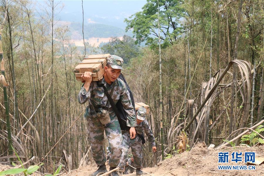 (時(shí)代先鋒·圖文互動(dòng))(1)新時(shí)代最可愛的人——記陸軍某掃雷排爆大隊(duì)英雄戰(zhàn)士杜富國(guó)