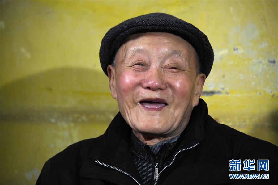 （新華全媒頭條&middot;圖文互動(dòng)）（1）鍛造領(lǐng)航復(fù)興的中流砥柱&mdash;&mdash;寫(xiě)在&ldquo;不忘初心、牢記使命&rdquo;主題教育即將啟動(dòng)之際