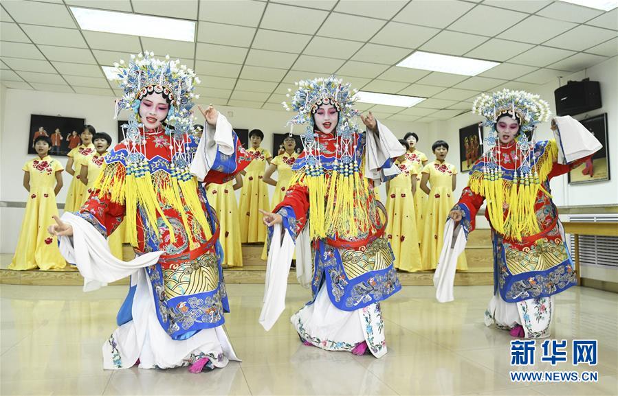 (新華全媒頭條·圖文互動)(18)文明之光照亮復(fù)興之路——以習(xí)近平同志為核心的黨中央關(guān)心文化和自然遺產(chǎn)保護(hù)工作紀(jì)實(shí)