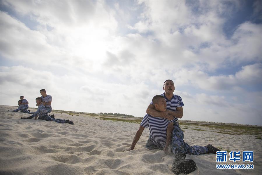 （壯麗70年&middot;奮斗新時代&middot;新華全媒頭條&middot;圖文互動）（5）&ldquo;你在我的航程上，我在你的視線里&rdquo;&mdash;&mdash;走進海軍西沙中建島官兵的五彩世界