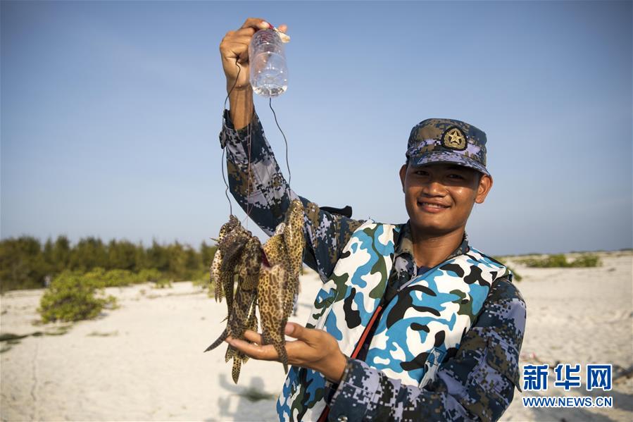 （壯麗70年&middot;奮斗新時(shí)代&middot;新華全媒頭條&middot;圖文互動(dòng)）（11）&ldquo;你在我的航程上，我在你的視線里&rdquo;&mdash;&mdash;走進(jìn)海軍西沙中建島官兵的五彩世界