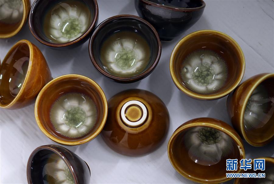 （愛國情 奮斗者&middot;圖文互動）（1）池建義團(tuán)隊：把論文寫在產(chǎn)品上