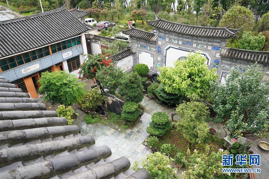 (在習(xí)近平新時代中國特色社會主義思想指引下——新時代新作為新篇章·總書記關(guān)心的百姓身邊事·圖文互動)(1)留住鄉(xiāng)愁 綻放新顏——傳統(tǒng)村落保護激發(fā)鄉(xiāng)村活力