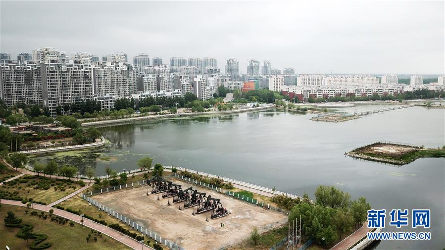 （圖文互動(dòng)）（15）當(dāng)好標(biāo)桿旗幟 建設(shè)百年油田&mdash;&mdash;寫在大慶油田發(fā)現(xiàn)60周年之際