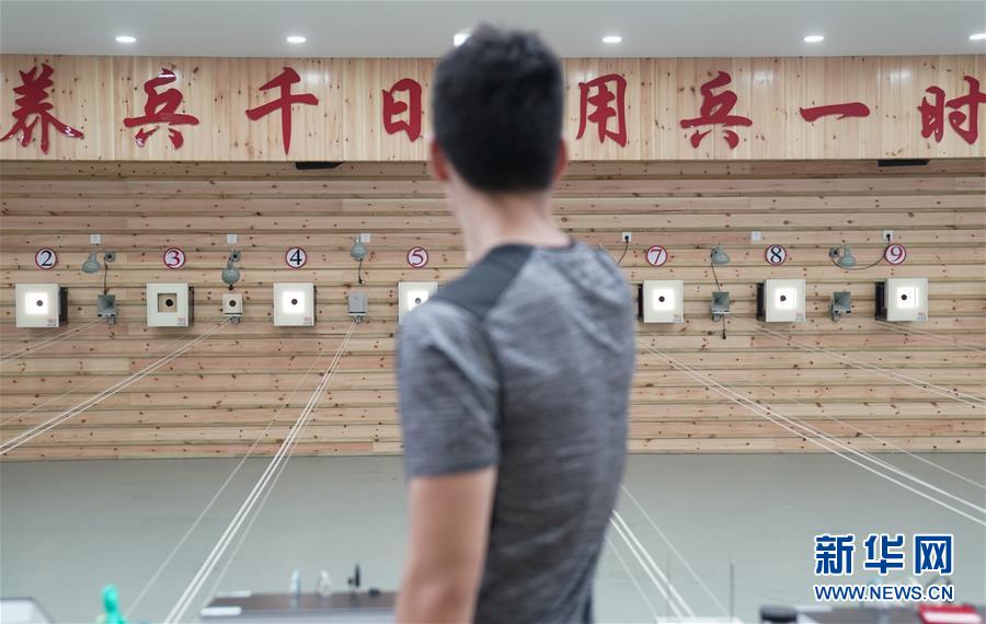 （軍運會&middot;圖文互動）（15）斗志昂揚創(chuàng)佳績 壯懷激烈展雄風(fēng)&mdash;&mdash;八一空軍五項隊成長記（配本社同題文字稿）