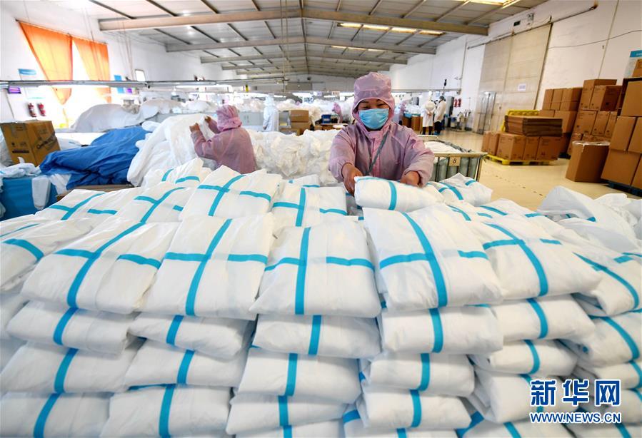 （聚焦疫情防控&middot;圖文互動）（5）我們能多產(chǎn)一件，前方就少一份風(fēng)險&mdash;&mdash;醫(yī)用防護服&ldquo;河北制造&rdquo;緊急&ldquo;起飛&rdquo;記