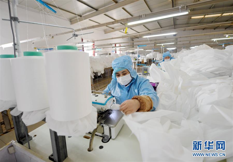 （聚焦疫情防控&middot;圖文互動）（6）我們能多產(chǎn)一件，前方就少一份風(fēng)險&mdash;&mdash;醫(yī)用防護服&ldquo;河北制造&rdquo;緊急&ldquo;起飛&rdquo;記