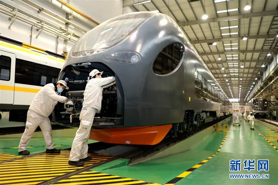 （圖文互動(dòng)）（6）吃粉擼串，商圈&ldquo;打卡&rdquo;，動(dòng)車出廠&mdash;&mdash;湖南&ldquo;標(biāo)簽&rdquo;復(fù)蘇記