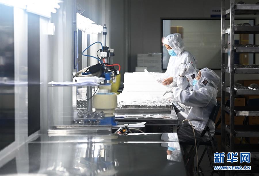 （來自經(jīng)濟(jì)前沿的故事&middot;企業(yè)復(fù)工復(fù)產(chǎn)&middot;圖文互動(dòng)）（5）&ldquo;危機(jī)中發(fā)現(xiàn)新商機(jī)&rdquo;&mdash;&mdash;中國(guó)科技制造企業(yè)復(fù)工復(fù)產(chǎn)觀察