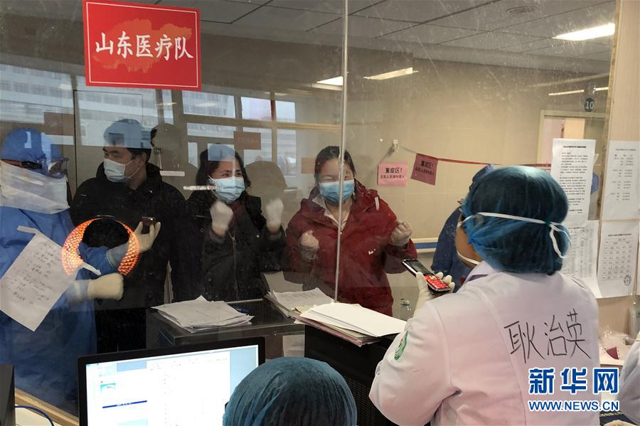 （一線(xiàn)抗疫群英譜&middot;圖文互動(dòng)）（3）耿治英：盼早日重返&ldquo;戰(zhàn)場(chǎng)&rdquo;滅疫魔