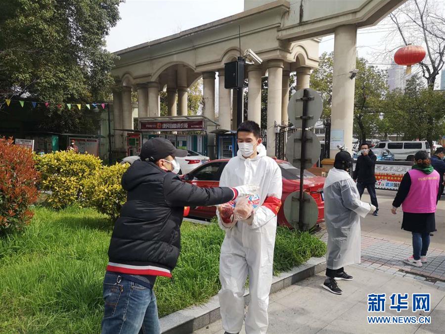 （習(xí)近平致敬的戰(zhàn)&ldquo;疫&rdquo;英雄&middot;下沉干部篇&middot;圖文互動(dòng)）（3）他們，挺身而出守防線