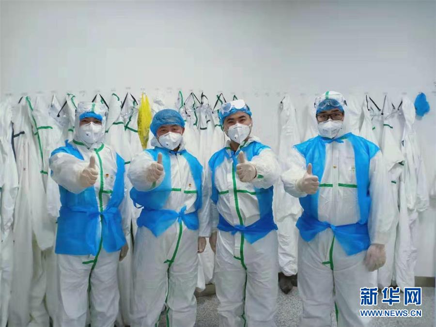 （習近平致敬的戰(zhàn)&ldquo;疫&rdquo;英雄&middot;志愿者篇&middot;圖文互動）（2）他們，微光成炬照征程