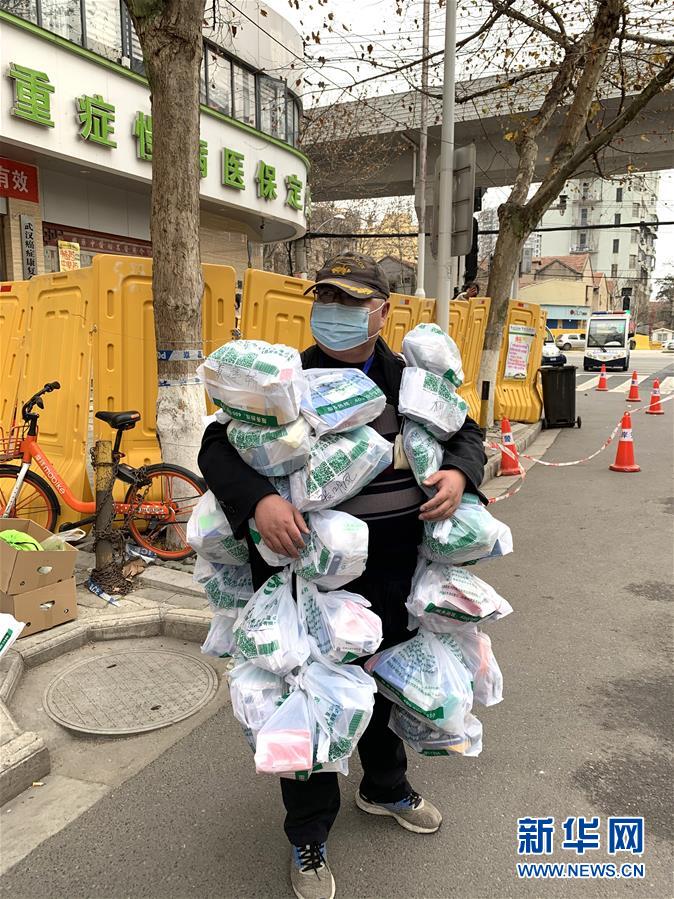 （新華全媒頭條&middot;習(xí)近平致敬的戰(zhàn)&ldquo;疫&rdquo;英雄&middot;武漢人民篇&middot;圖文互動(dòng)）（8）壯哉，大武漢&mdash;&mdash;獻(xiàn)給英雄的武漢人民