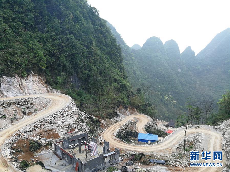 (在習(xí)近平新時代中國特色社會主義思想指引下——新時代新作為新篇章·習(xí)近平總書記關(guān)切事·圖文互動)(7)啃下最后的硬骨頭——脫貧攻堅掛牌督戰(zhàn)進行時