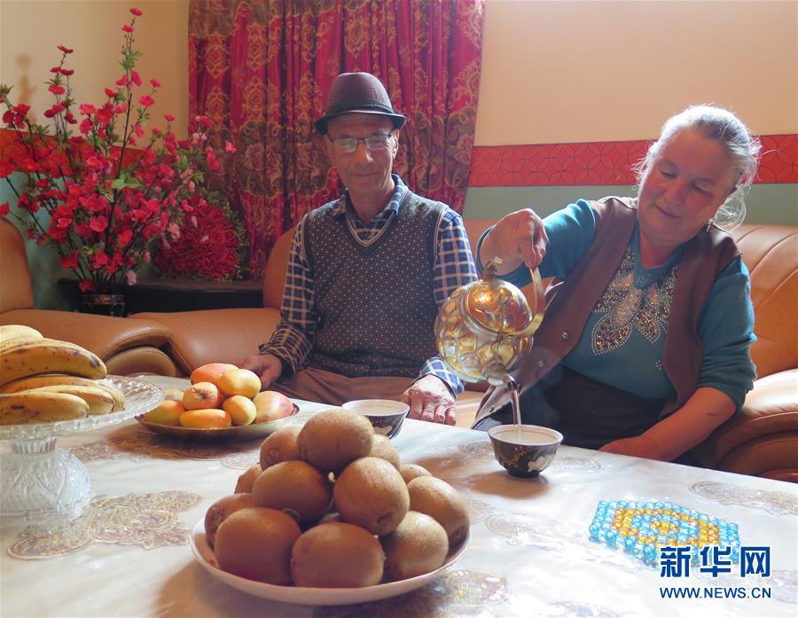 （新華全媒頭條&middot;圖文互動）（12）春天里的5個(gè)&ldquo;戰(zhàn)貧&rdquo;瞬間&mdash;&mdash;習(xí)近平總書記關(guān)于脫貧攻堅(jiān)決策部署指引攻克最后的深貧堡壘