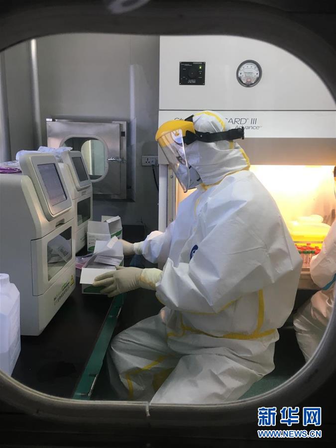 （一線抗疫群英譜&middot;圖文互動(dòng)）（2）山西檢測(cè)員伉儷：疫情不退，決不放松