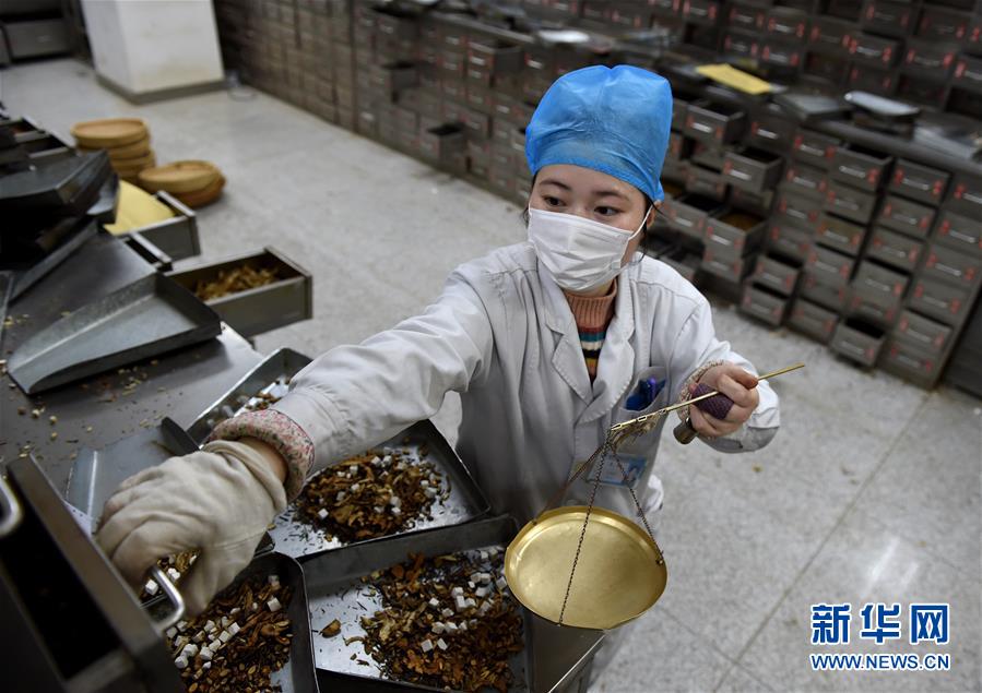 （聚焦疫情防控&middot;圖文互動）（14）分秒必爭！一切為了治病救人&mdash;&mdash;中國抗疫生命至上的生動實踐