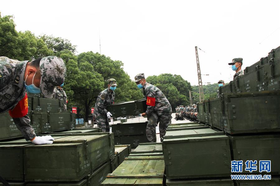 (圖文互動(dòng))(4)聯(lián)保部隊(duì)首次組織報(bào)廢武器彈藥調(diào)運(yùn)銷毀業(yè)務(wù)集訓(xùn)