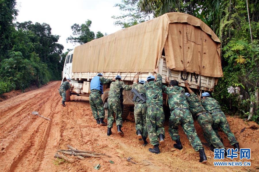 (新華全媒頭條·圖文互動)(2)崢嶸歲月30年 中國藍(lán)盔衛(wèi)和平