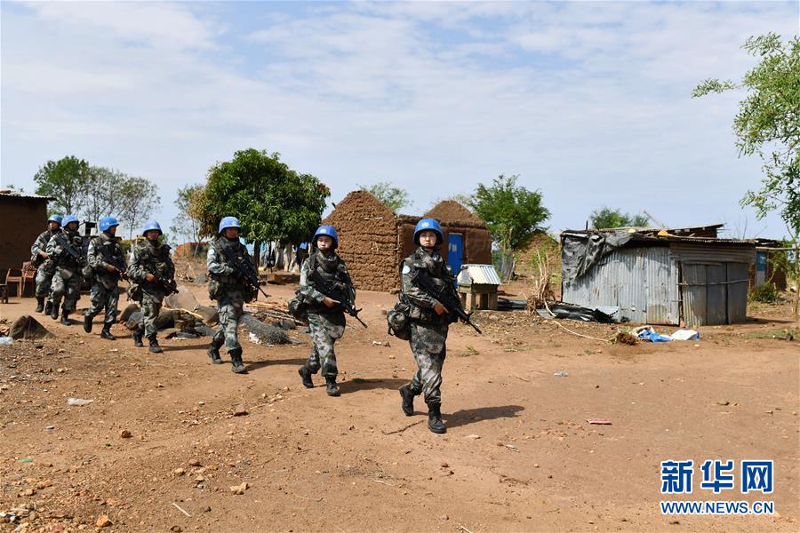 (新華全媒頭條·圖文互動)(6)崢嶸歲月30年 中國藍(lán)盔衛(wèi)和平