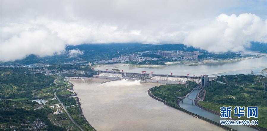 (環(huán)境)(4)三峽工程今年首次泄洪 近期或迎新一輪洪水