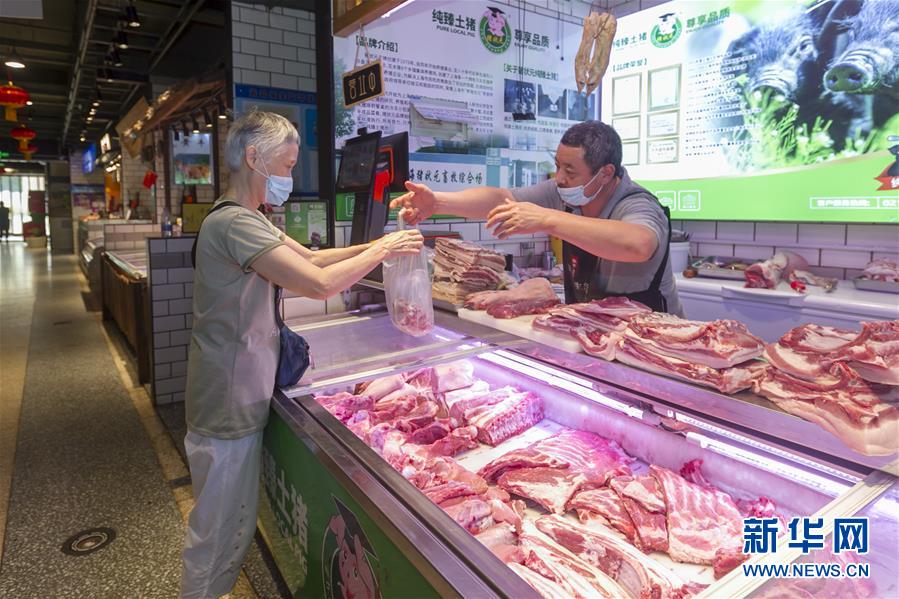 （圖文互動）（2）告別臟亂，留住溫情&mdash;&mdash;上海鬧市小菜場見聞