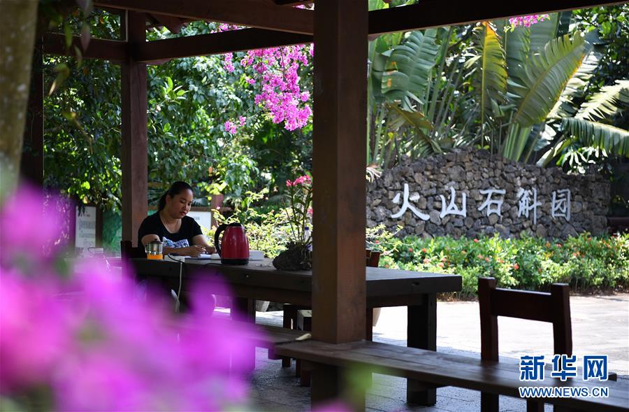 （新華全媒頭條&middot;走向我們的小康生活&middot;圖文互動(dòng)）（10）留住鄉(xiāng)愁留住美&mdash;&mdash;千村競(jìng)秀綴瓊州
