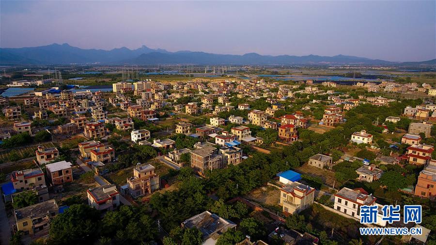 （新華全媒頭條&middot;走向我們的小康生活&middot;圖文互動(dòng)）（14）留住鄉(xiāng)愁留住美&mdash;&mdash;千村競(jìng)秀綴瓊州