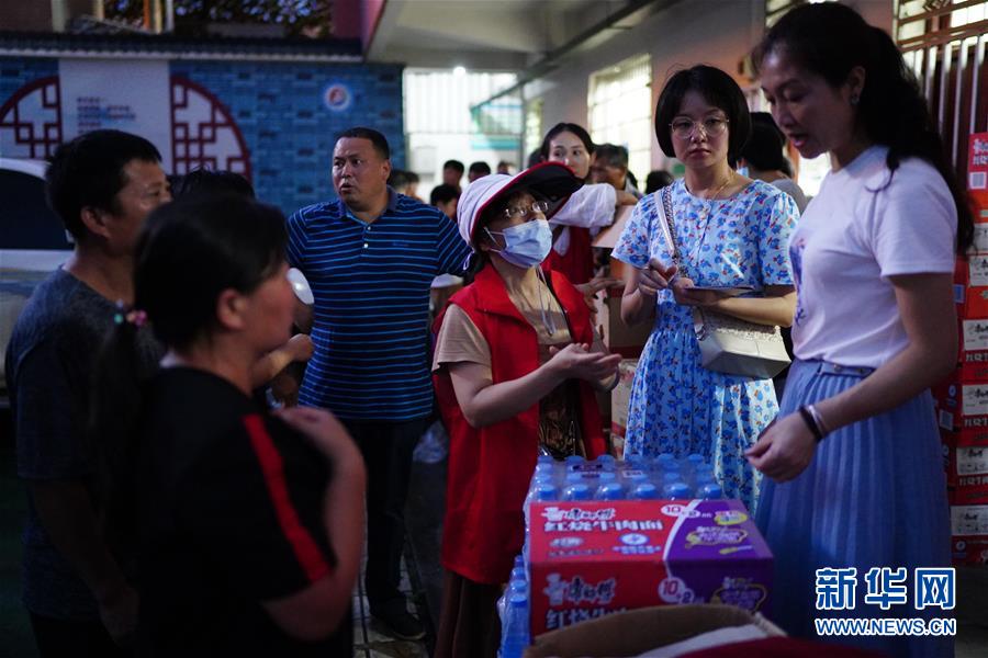 （新華全媒頭條&middot;圖文互動(dòng)）（9）百萬群眾大轉(zhuǎn)移&mdash;&mdash;抗洪搶險(xiǎn)救援直擊