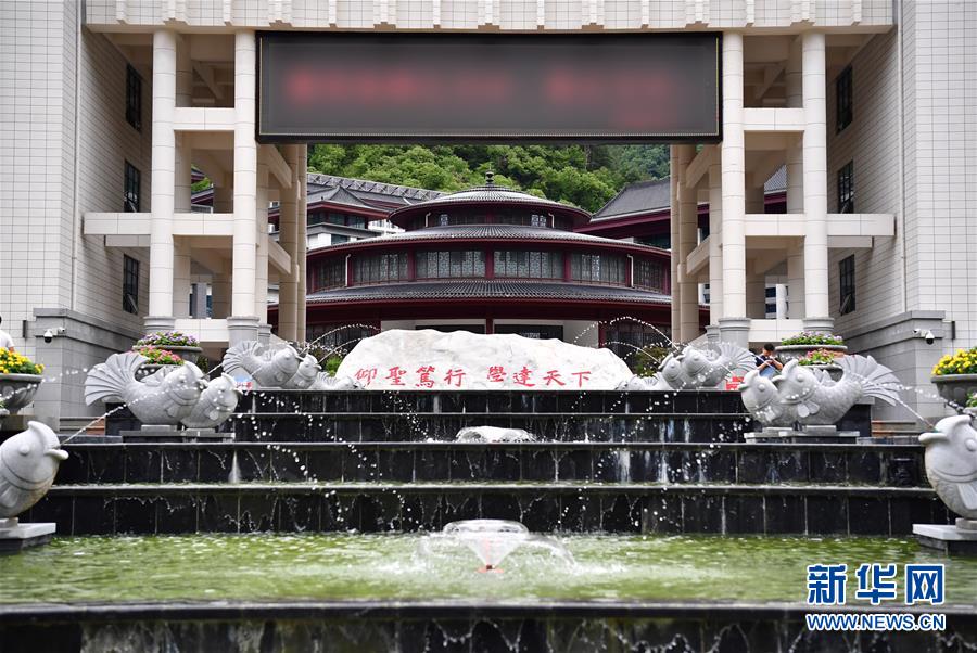（新華視點(diǎn)&middot;圖文互動）（3）學(xué)校建漂亮點(diǎn)本無錯，為何這所&ldquo;豪華中學(xué)&rdquo;讓人困惑？