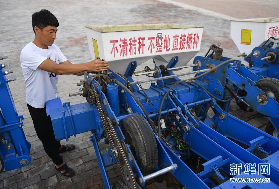 (新華全媒頭條·圖文互動)(1)為現(xiàn)代農(nóng)業(yè)探新路——來自吉林梨樹的田野報告