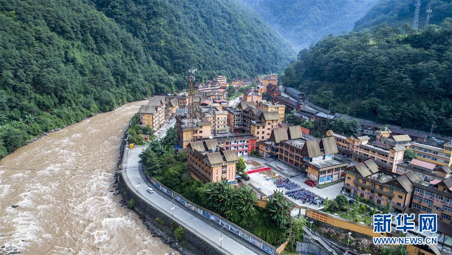 （新華全媒頭條&middot;決戰(zhàn)決勝脫貧攻堅&middot;督戰(zhàn)未摘帽貧困縣&middot;圖文互動）（5）脫貧的歌聲&mdash;&mdash;云南直過民族和人口較少民族共入新時代